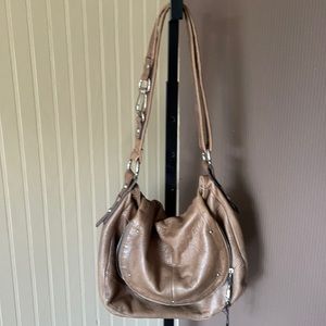 B. Makowsky brown leather shoulder bag multiple pockets silver hardware